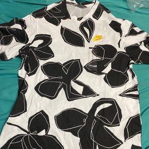brand new nike floral shirt